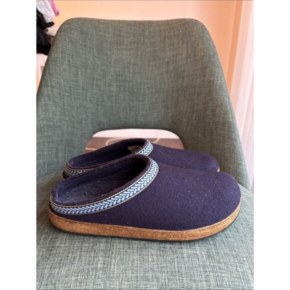 L.L. Bean Shoes - L.L. Bean women’s wool slipper clogs Navy Slip-On house shoes size 11 Warm cozy